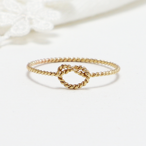 Unity Large Knot Twist Ring