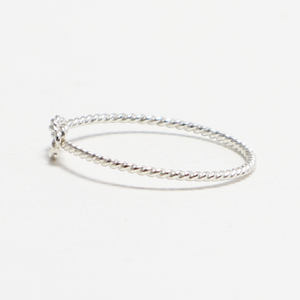 Unity Small Knot Twist Ring