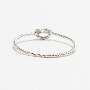 Unity Small Knot Twist Ring