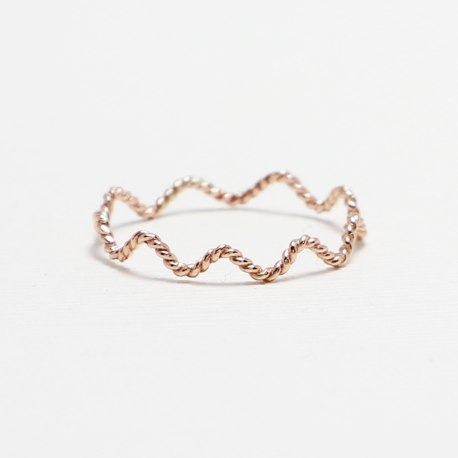 Wave Small Twist Ring